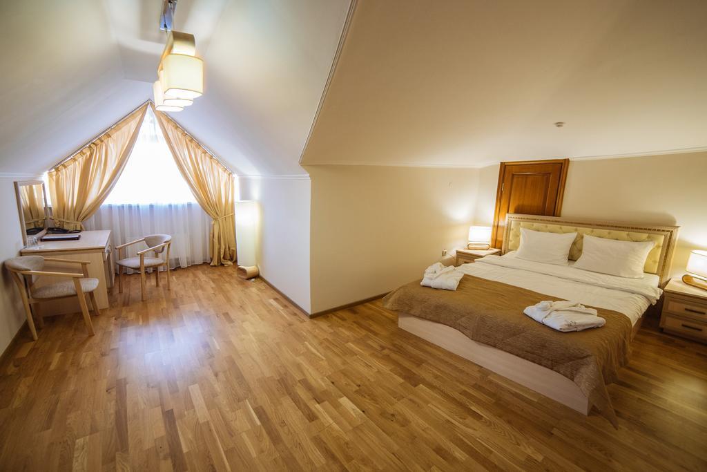 Svityaz Resort Trouskavets Chambre photo